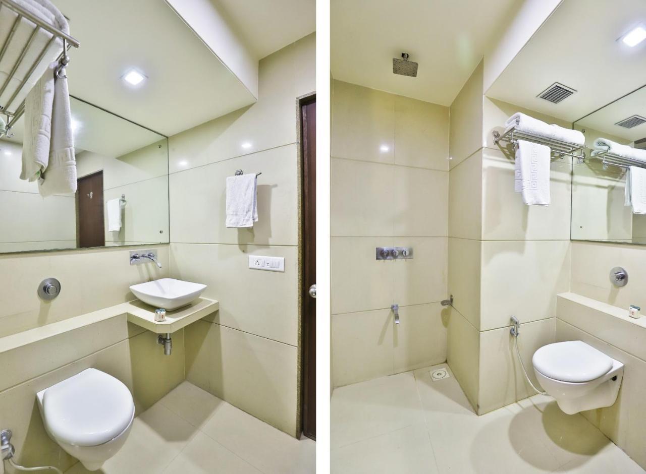 Oyo 4320 Hotel Aum Regency Vadodara Eksteriør bilde